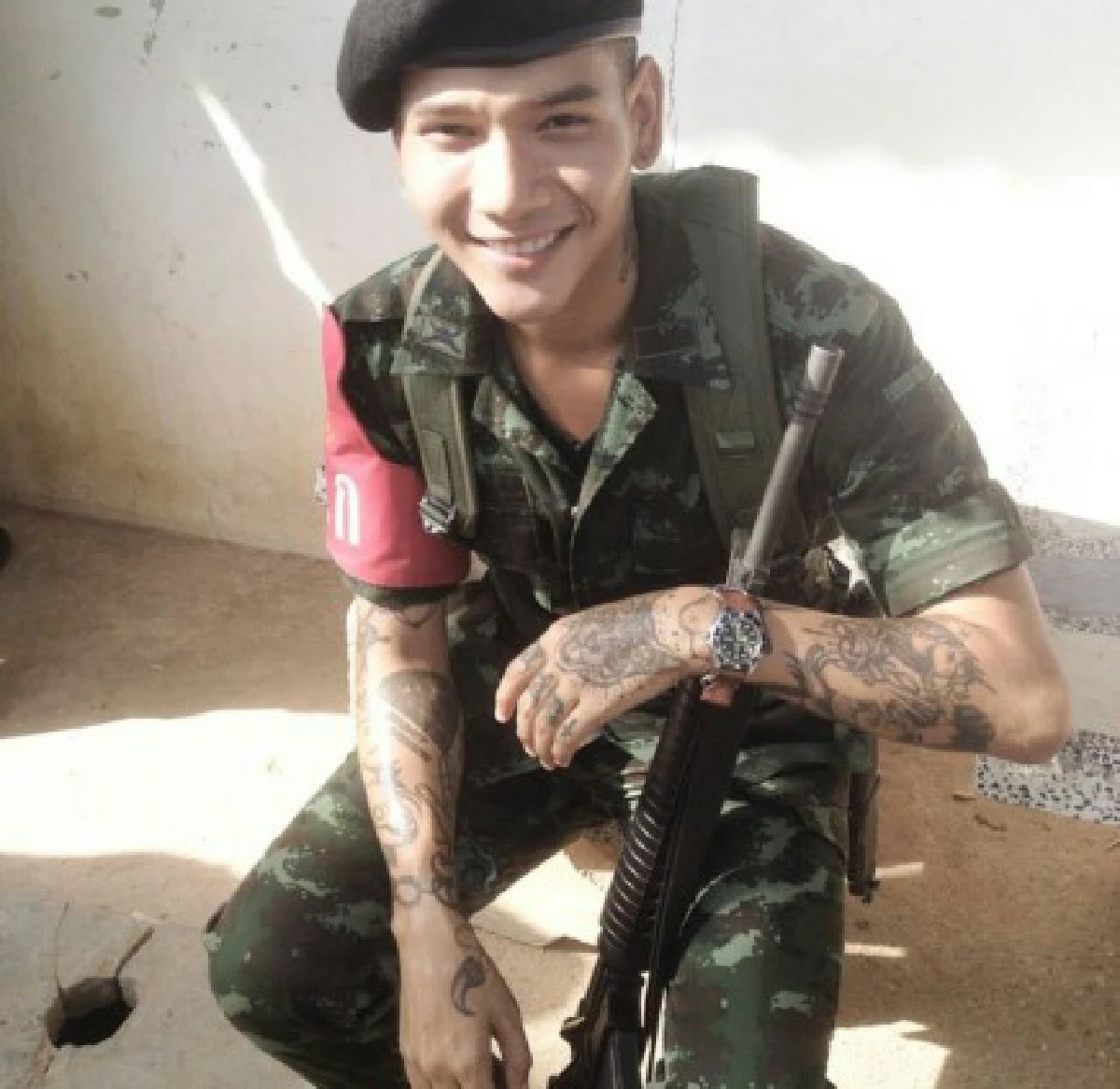 หล่อขึ้นทันตา!หนุ่มอ้วนลงพุงฟิตหุ่นจนเฟิร์มหลังเป็นทหาร