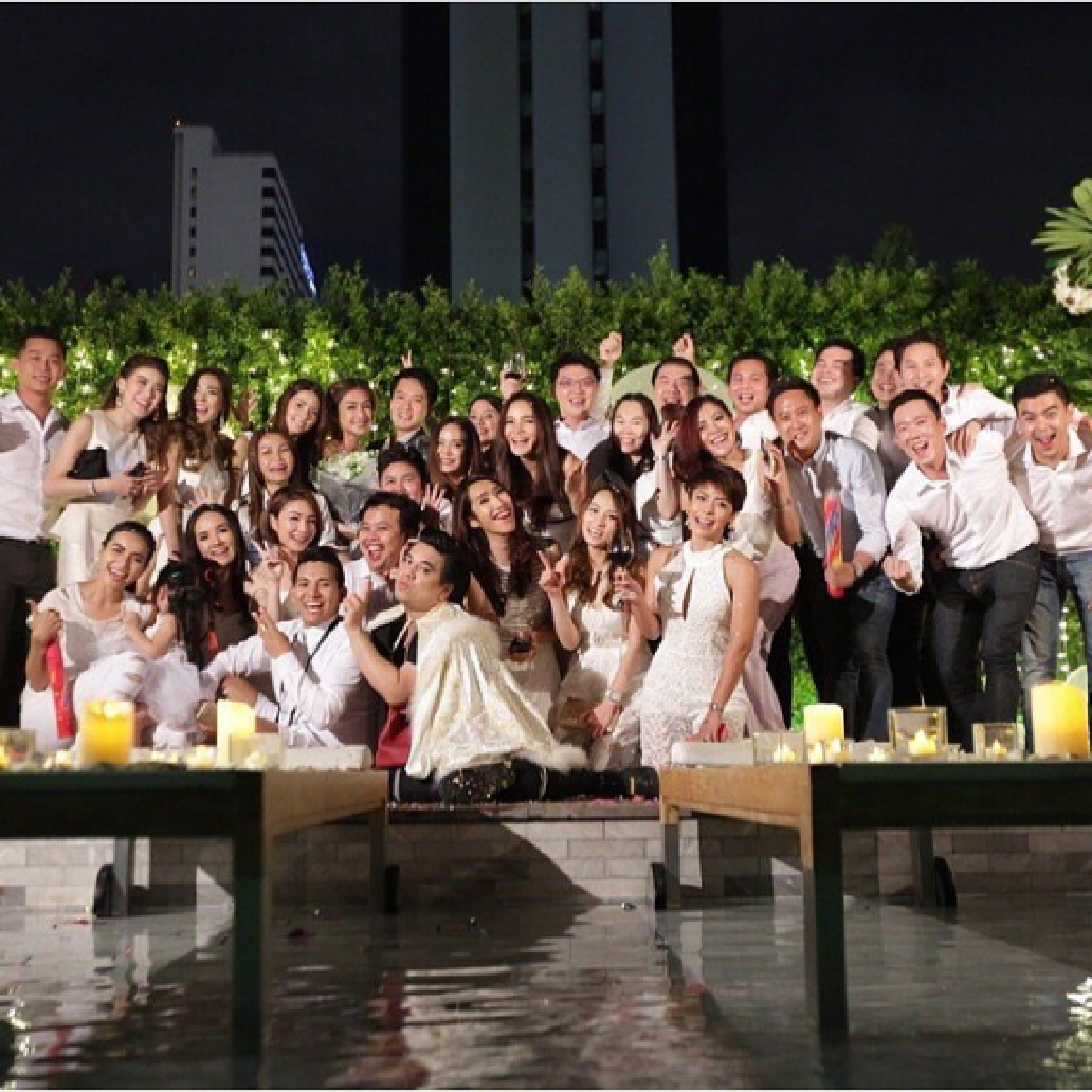 วินาทีซึ้ง"เนย"น้ำตาคลอ!แฟนเซอร์ไพร์สขอแต่งงาน(ชมคลิป)
