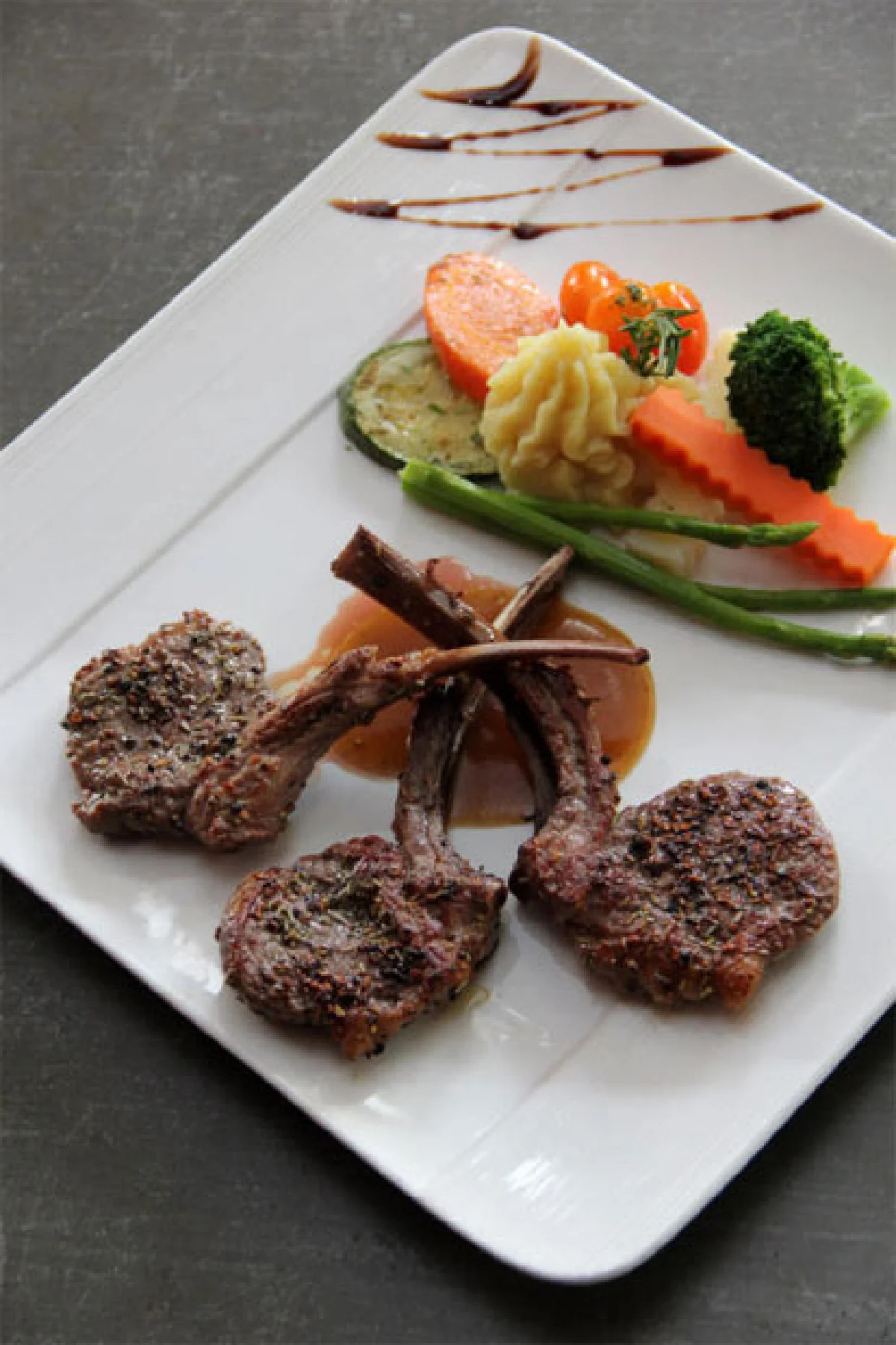 อิตาเลียนจัดจ้าน ต้องร้าน 'พราวฟ้า'