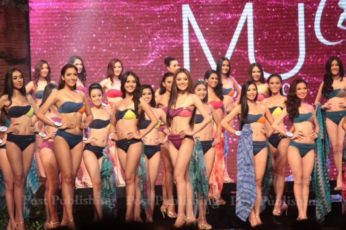 "น้องแนท" สาวลำปางคว้ามงกุฎมิสยูนิเวิร์สไทยแลนด์2015