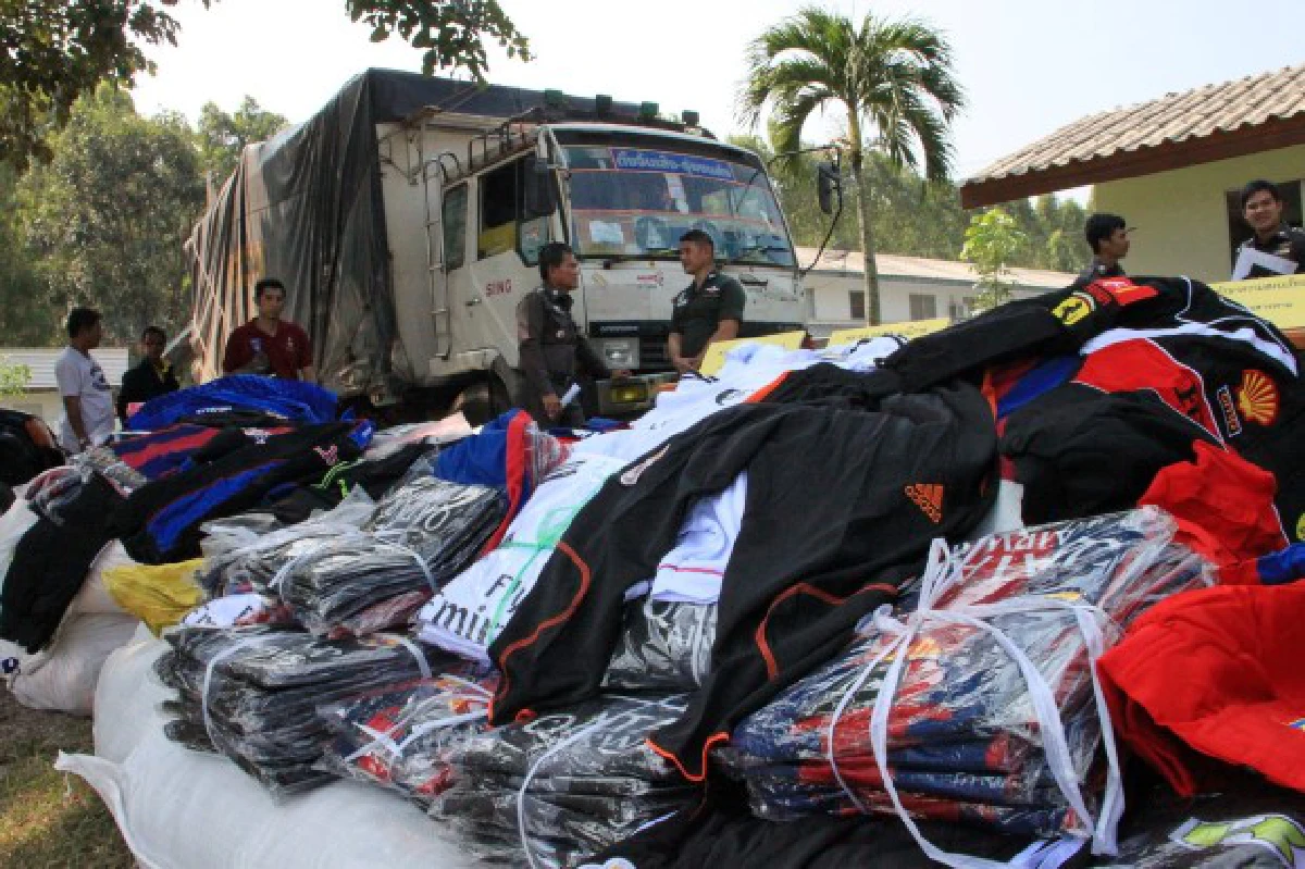 "ทีมจับลิขสิทธิ์ V.S. กลุ่มผู้ค้า" สงครามวุ่นๆที่ไม่มีวันจบสิ้น