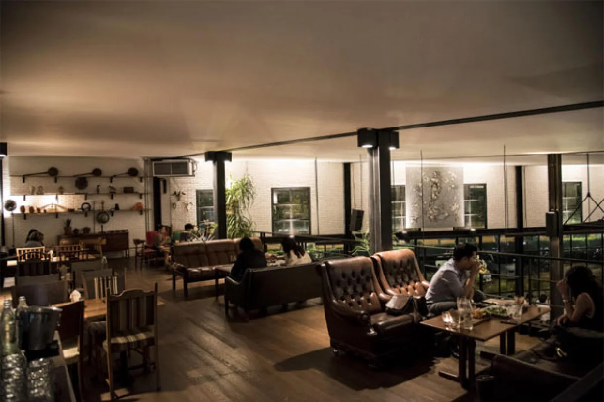 ดื่มแบบมีสไตล์ ใน เมลโล่ เดอะคริสตัลปาร์ค