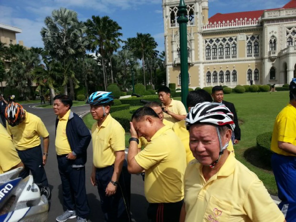 "บิ๊กตู่" นำครม.ซ้อมปั่น "Bike for Mom"