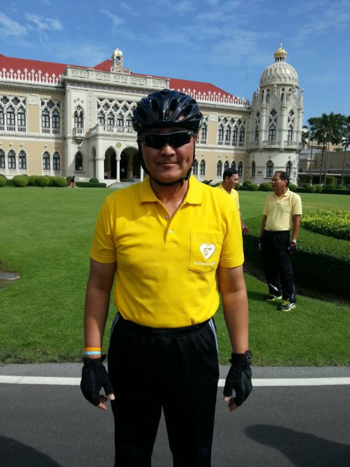 "บิ๊กตู่" นำครม.ซ้อมปั่น "Bike for Mom"