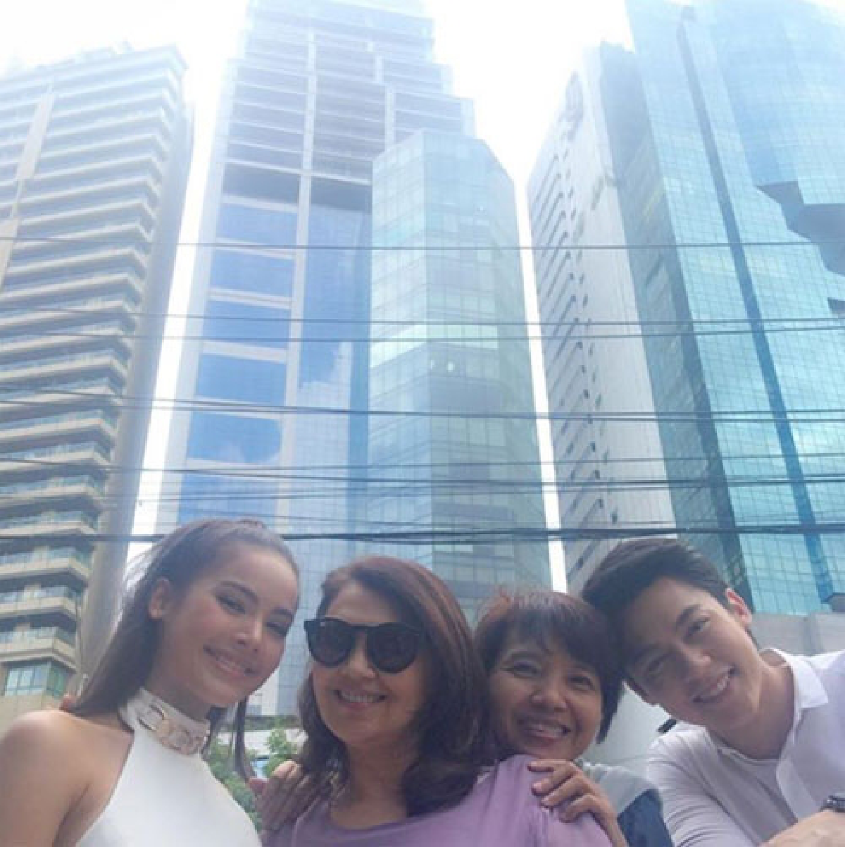 "ดา หทัยรัตน์"โพสต์ขอโทษ!ถ่ายละครกลางแยกอโศก