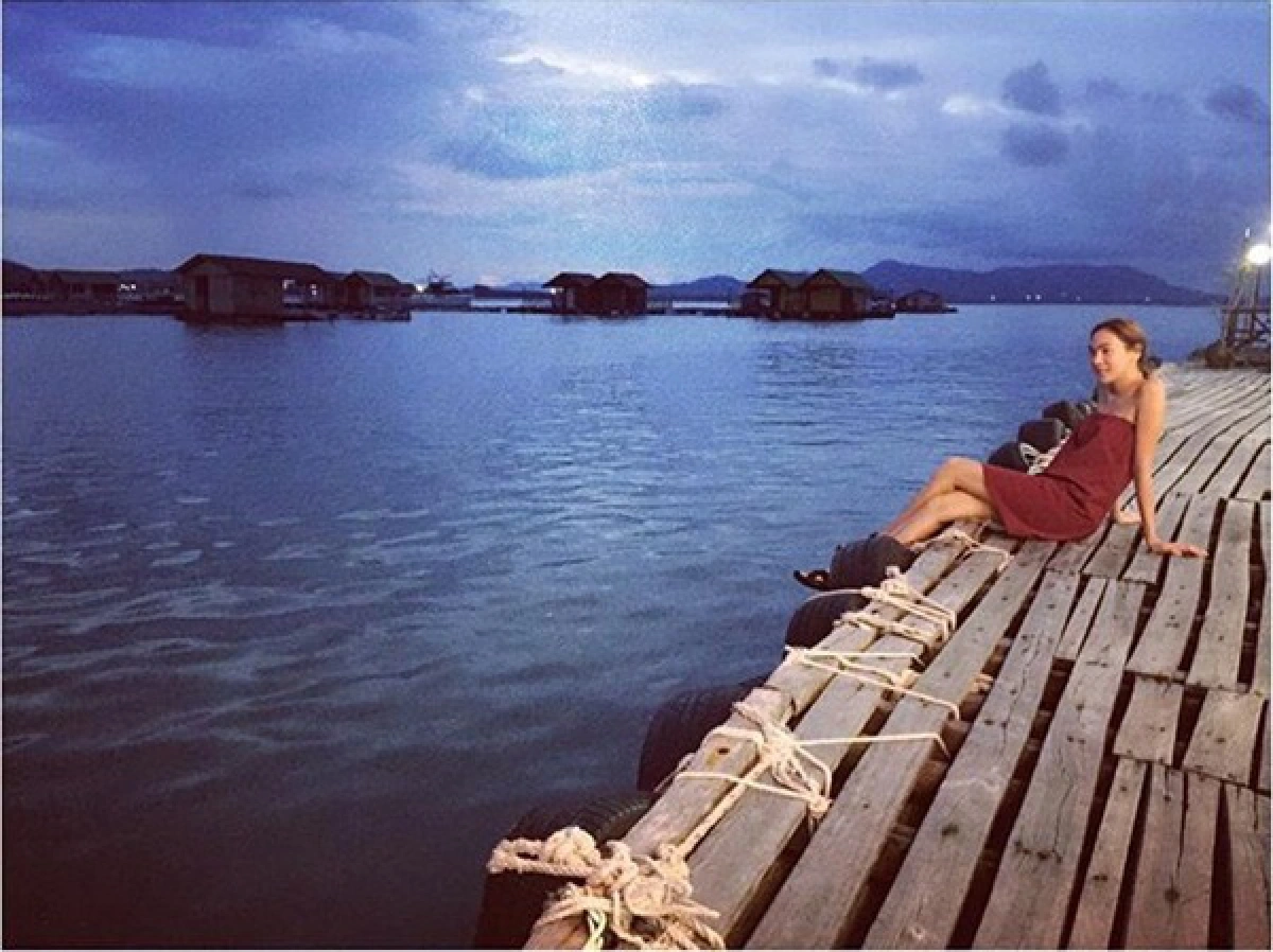 ซูเปอร์มัม!"ตุ๊ก ชนกวนันท์"หอบลูกเที่ยวทะเลภูเก็ต