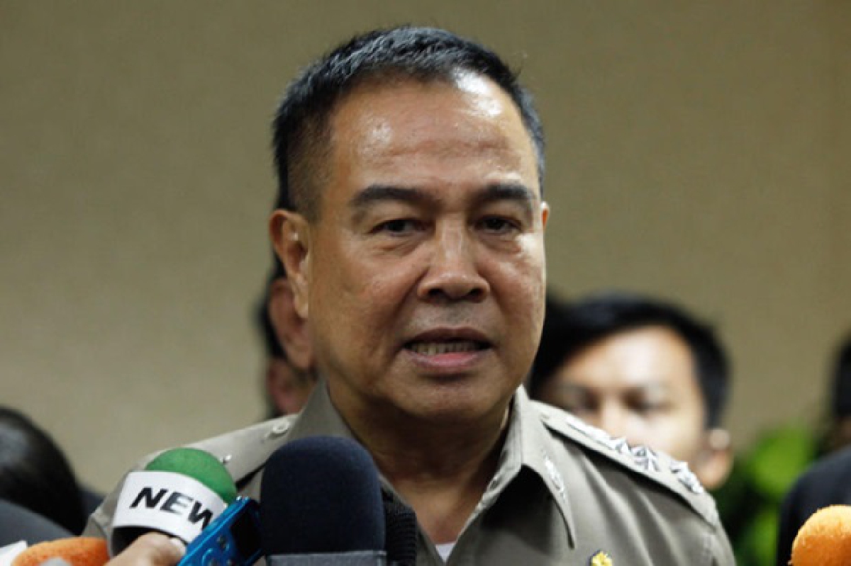 เลื่อนประชุม ก.ต.ช.เป็นวันที่ 14 ส.ค. เลื่อนประชุม ก.ต.ช.เป็นวันที่ 14 ส.ค.