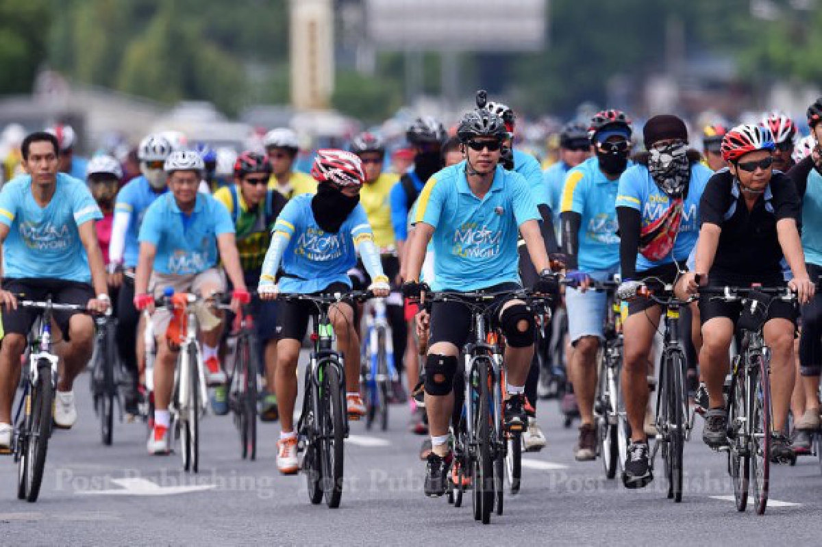 นายกฯชวนคนไทยร่วมใส่เสื้อฟ้าเทิดพระเกียรติวันแม่ นายกฯชวนคนไทยร่วมใส่เสื้อฟ้าเทิดพระเกียรติวันแม่