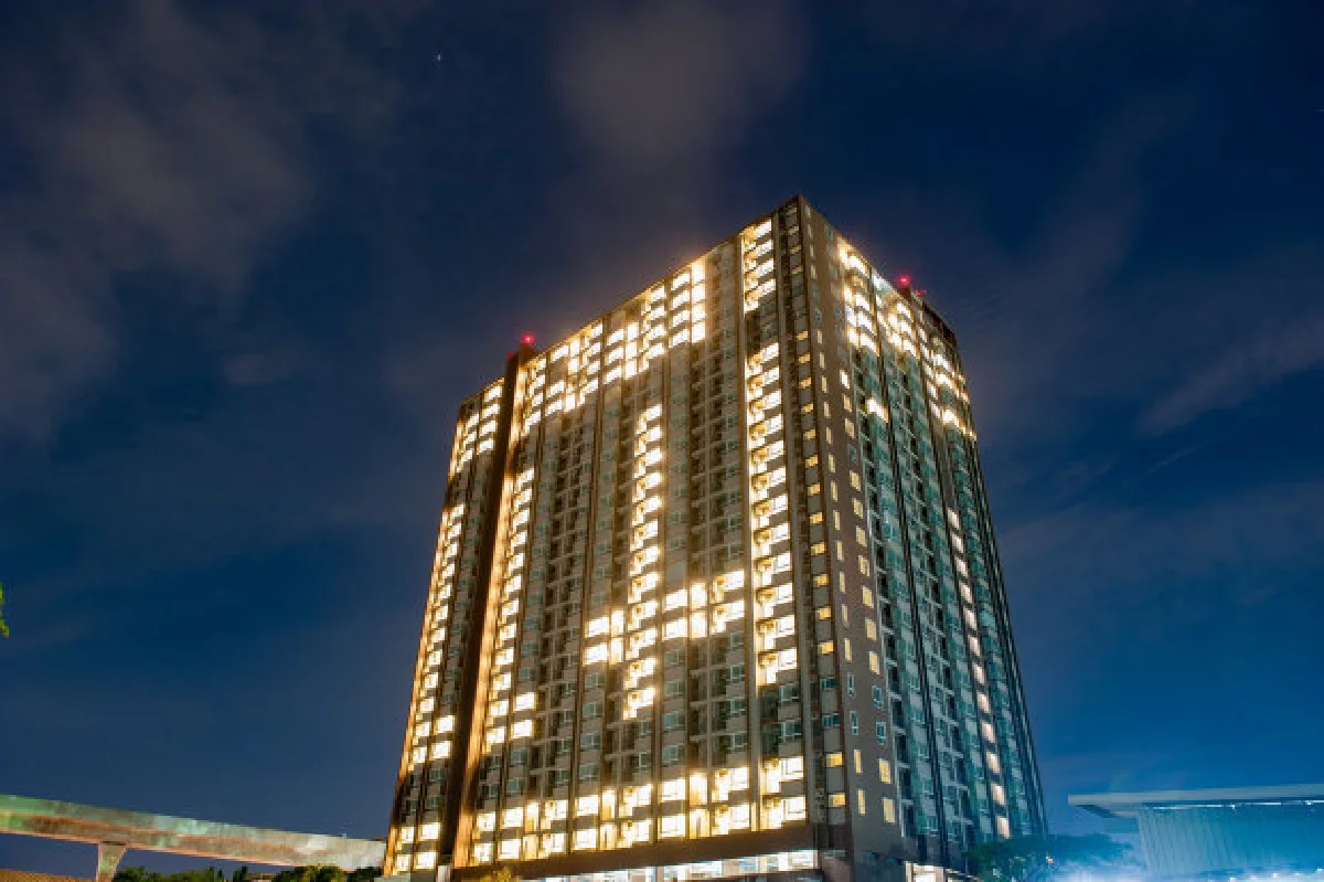 แปลงโฉมยูดีไลท์ฯ บางซ่อนเป็นบิลบอร์ดบอกรักแม่