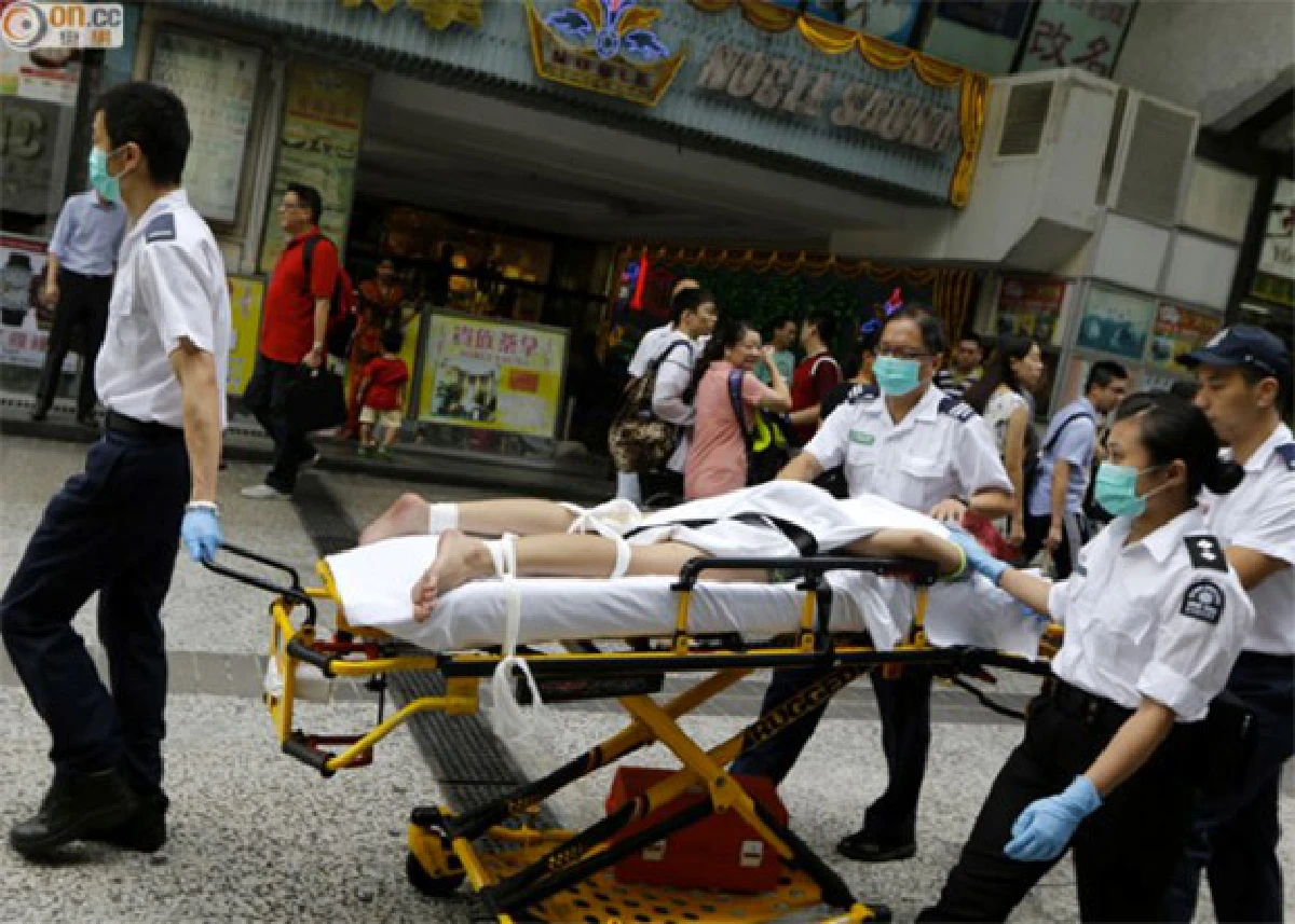 อาหมวยช้ำใจ!นอนร้องไห้งอแงกลางถนน หลังถูกหนุ่มแชทบอกเลิก (มีคลิป)