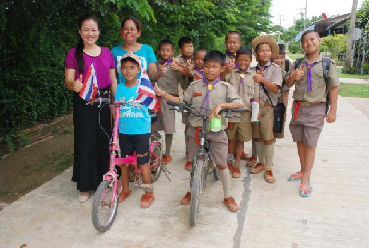 ชื่นชม "น้องทาม" เด็กพิการไร้แขนร่วมปั่นเพื่อแม่