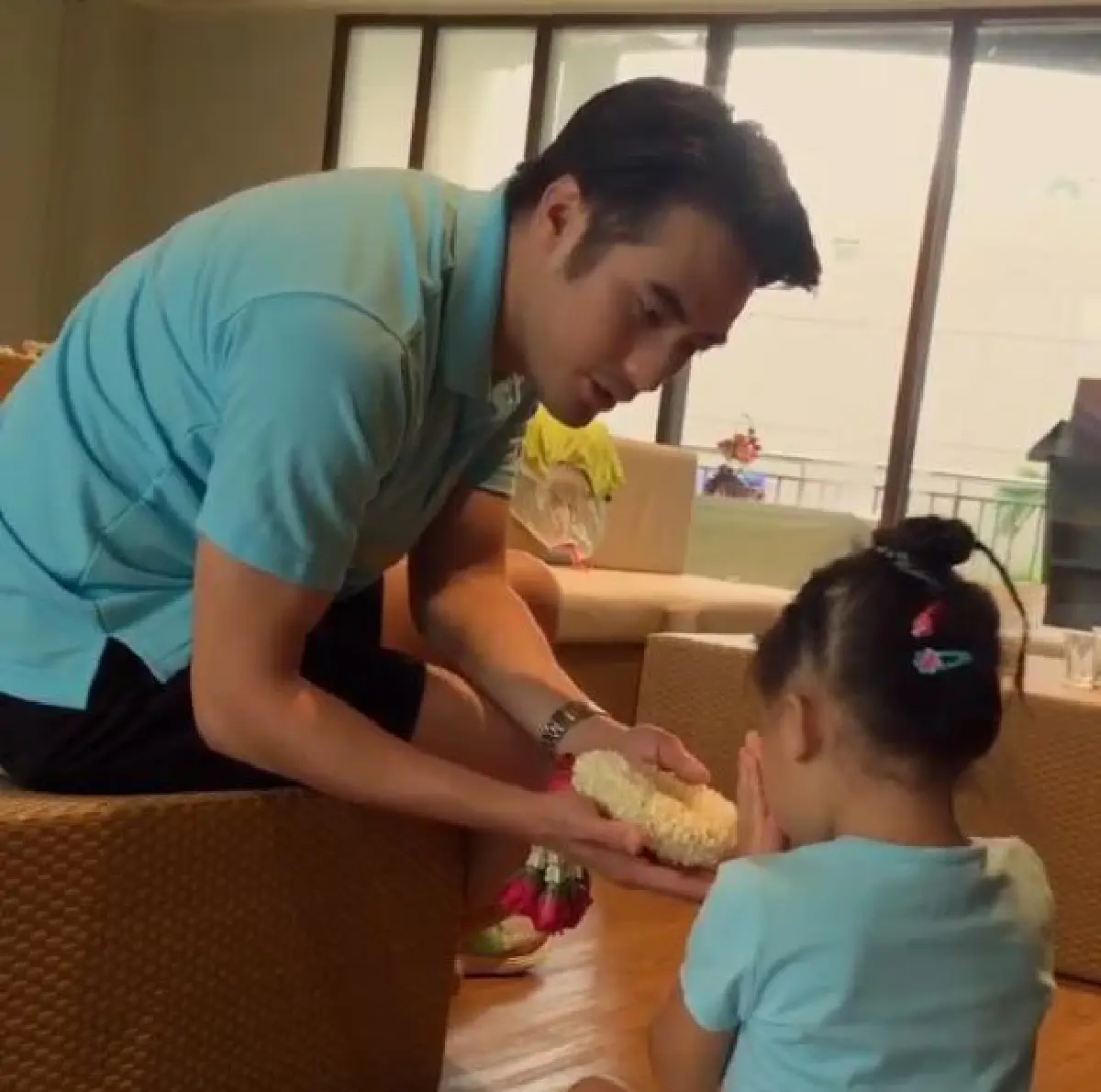 "น้องวันใหม่"ไหว้"เฮียบอย"ขอบคุณผู้ให้ชีวิตใหม่