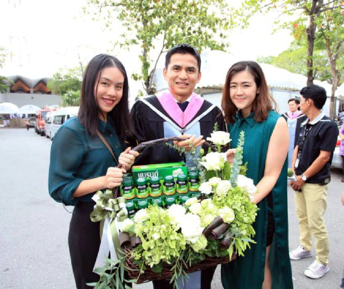 "ซิโก้" รับปริญญาป.โทตั้งเป้าต่อดร.