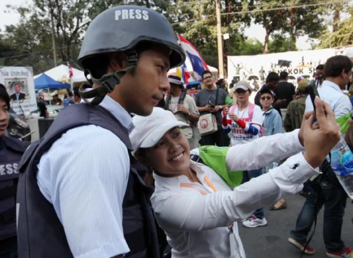 Japanese hearththrob reporter: Thailand Visit Japan Ambassador
