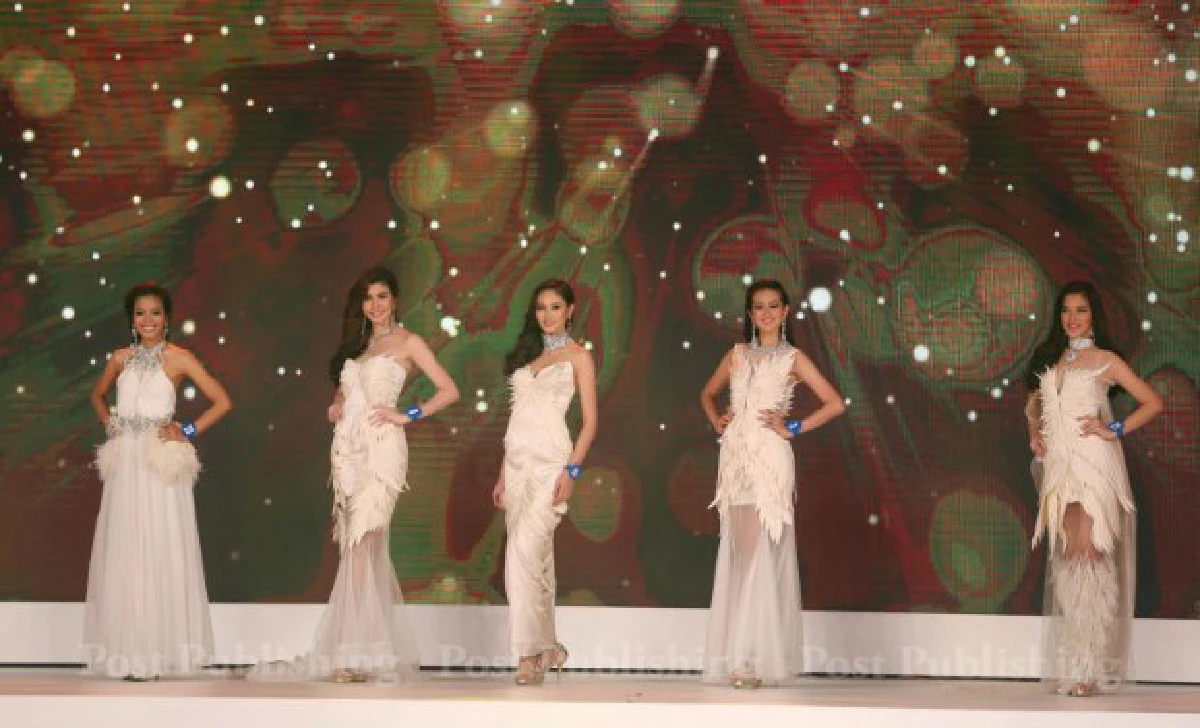 "เฟร้นฟราย" สาวเชียงใหม่คว้ามิสไทยแลนด์เวิลด์ 2015