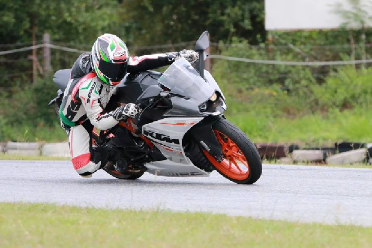 Mini Power! KTM RC200-RC390