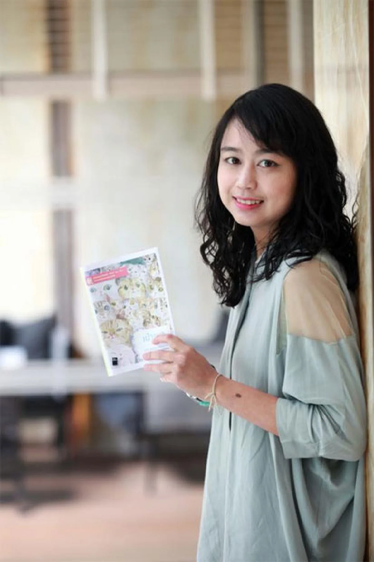 เม้าแมว หนังสือเล่มแรก ของ ปราง เวชชาชีวะ