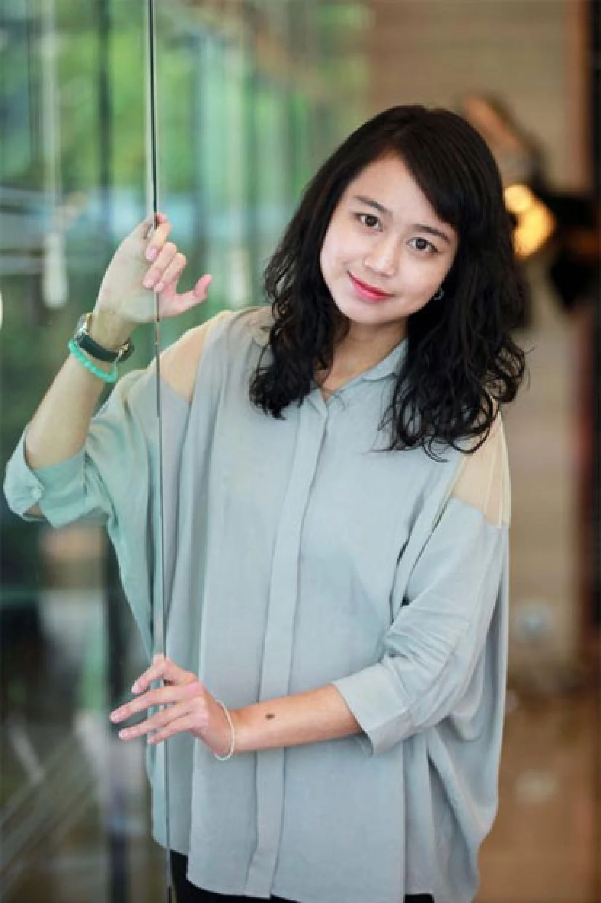 เม้าแมว หนังสือเล่มแรก ของ ปราง เวชชาชีวะ