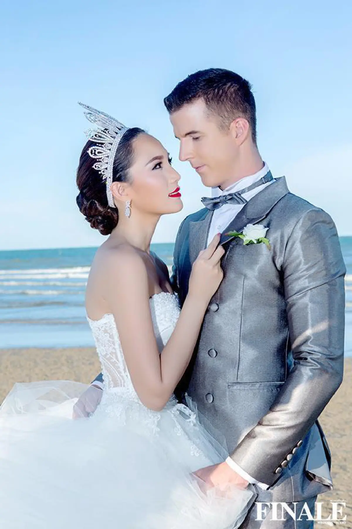 ภาพพรีเวดดิ้งจัดเต็ม"ชาม-เจมส์"สวยหรูอลังการ!