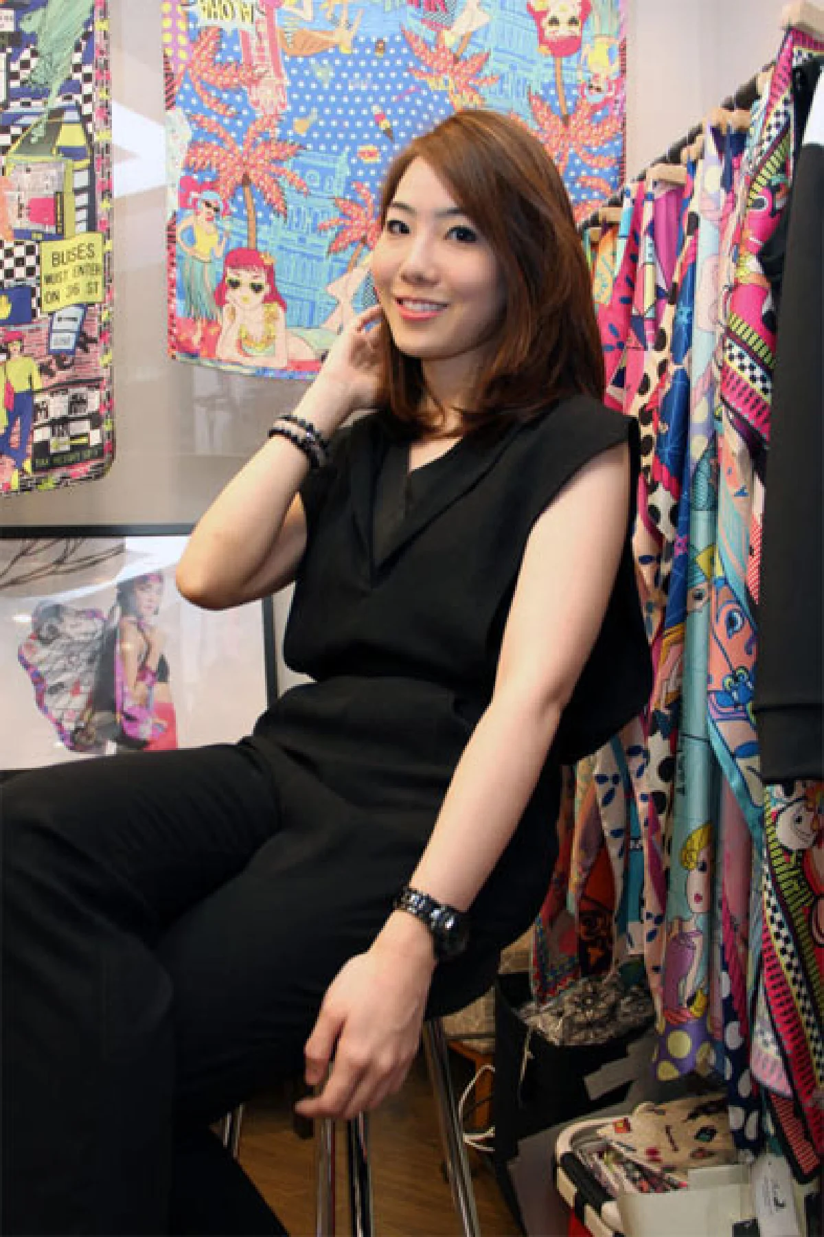 ผ้าพันคอลายเก๋ ของ อสมา ดำเกิงสุรเดช