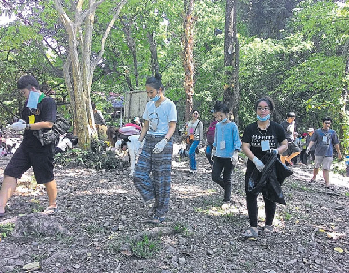 เก็บขยะ ละตัวกู