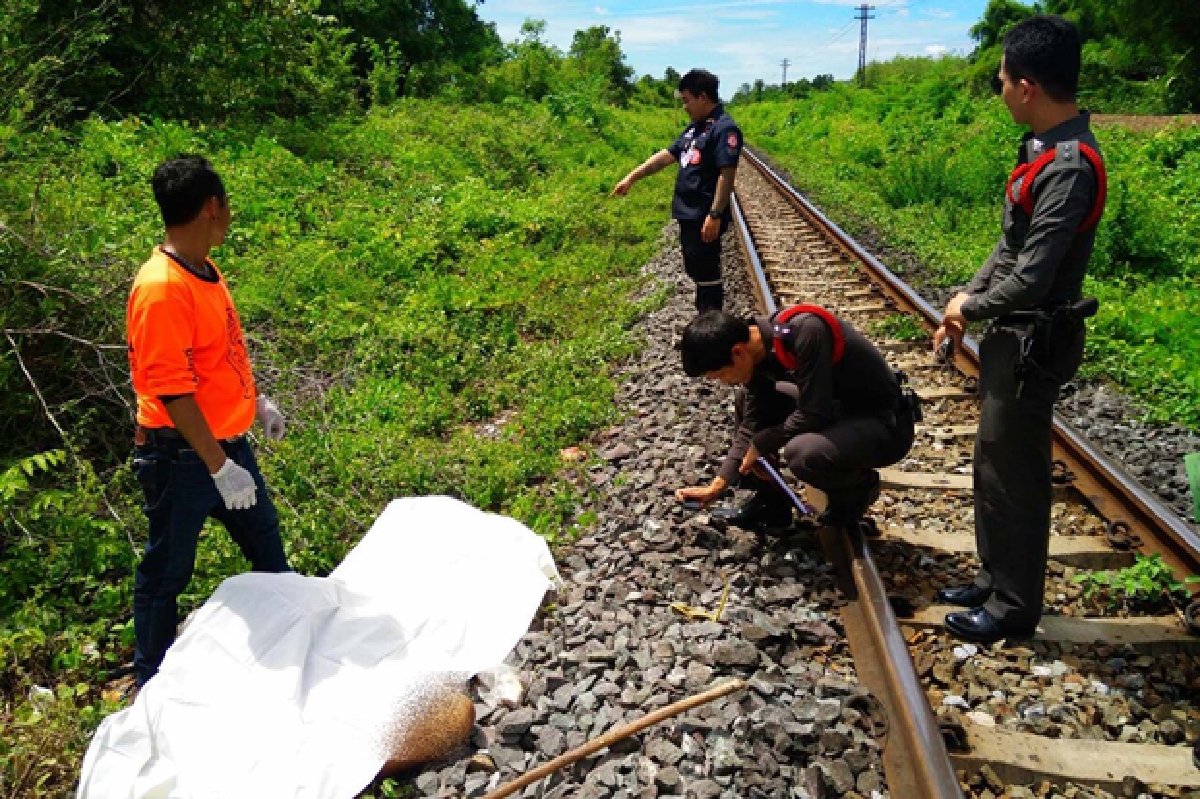 พบศพหนุ่มใหญ่นิรนามถูกม้าเหล็กชนดับ พบศพหนุ่มใหญ่นิรนามถูกม้าเหล็กชนดับ