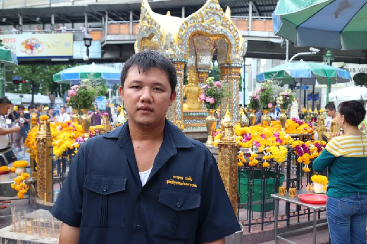 หลังควันระเบิดราชประสงค์ "ชีวิตไม่สิ้นก็ดิ้นกันไป"