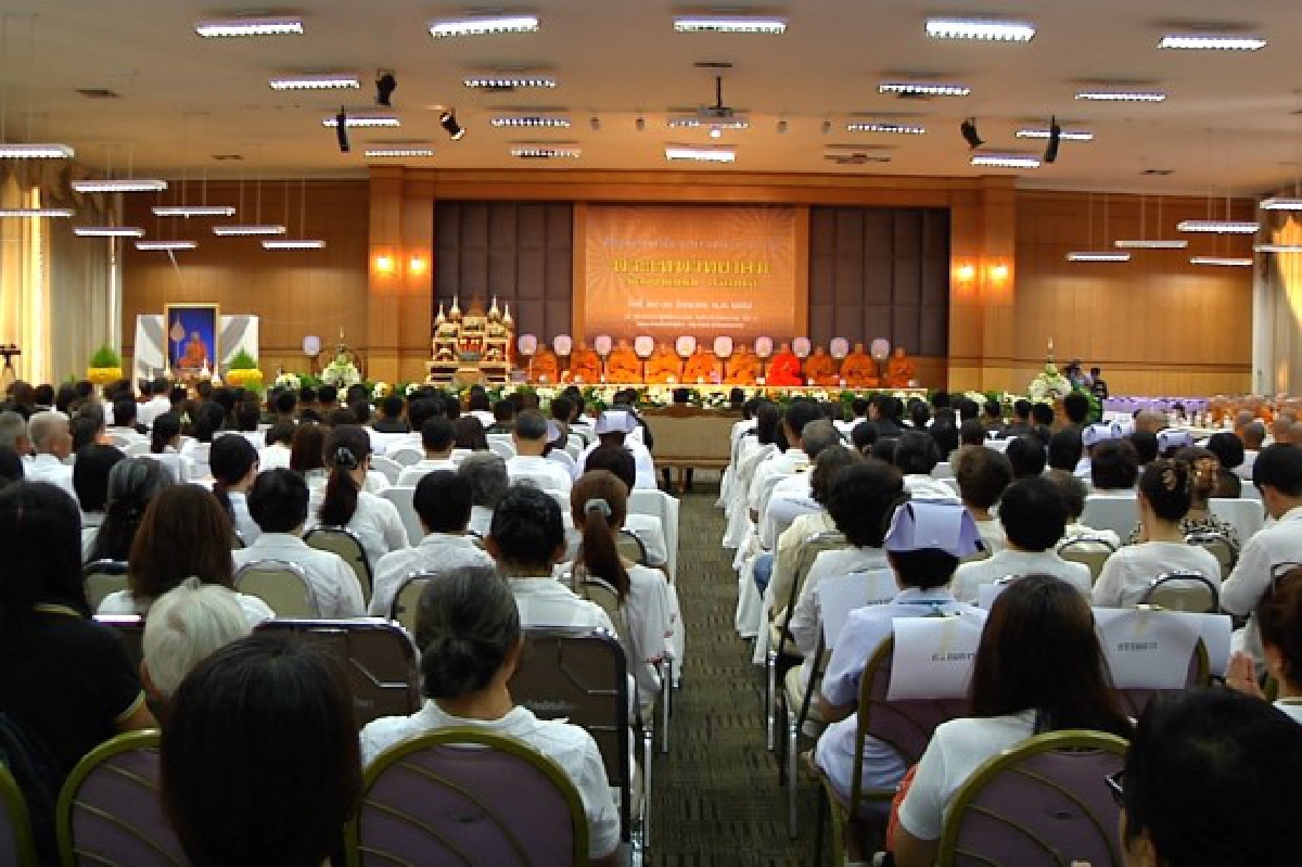 ประชาชนร่วมทำบุญ100วันหลวงพ่อคูณแน่น ประชาชนร่วมทำบุญ100วันหลวงพ่อคูณแน่น