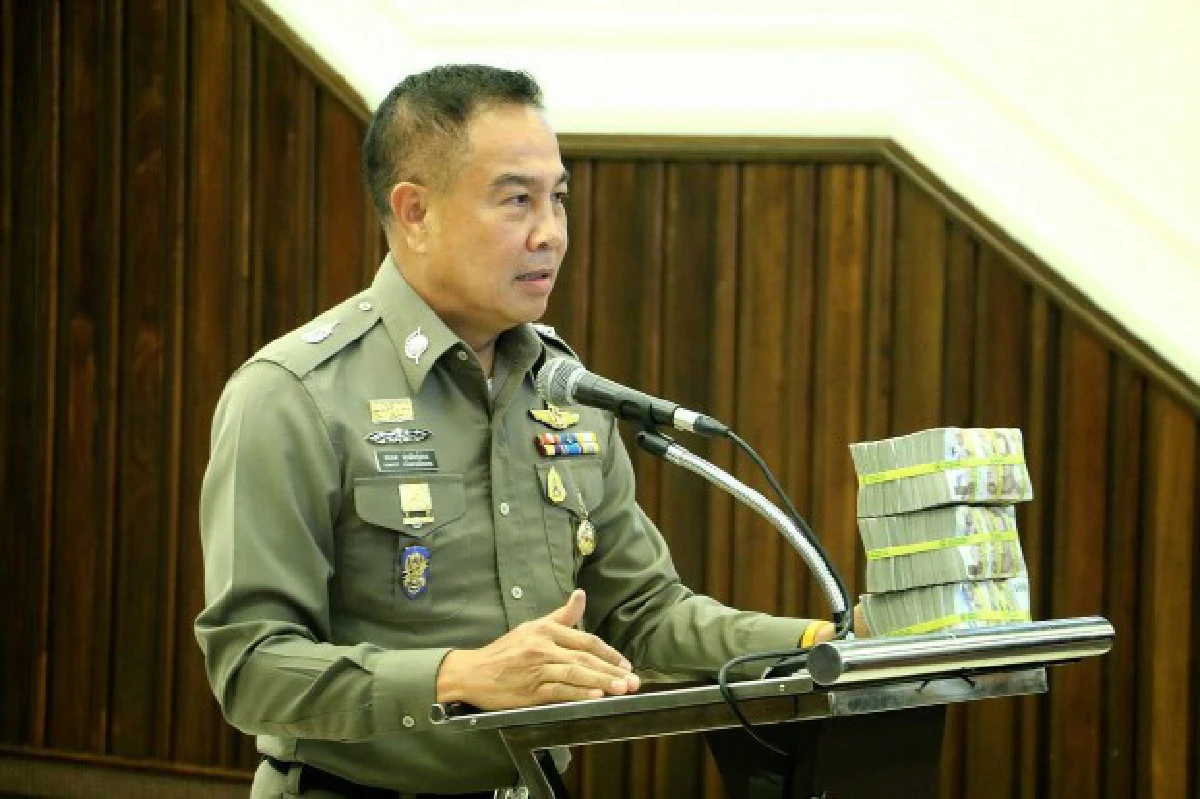"สมยศ" แถลงมอบ3ล้านให้ชุดสืบสวนคดีบึ้มจ่อออกหมายจับเพิ่ม