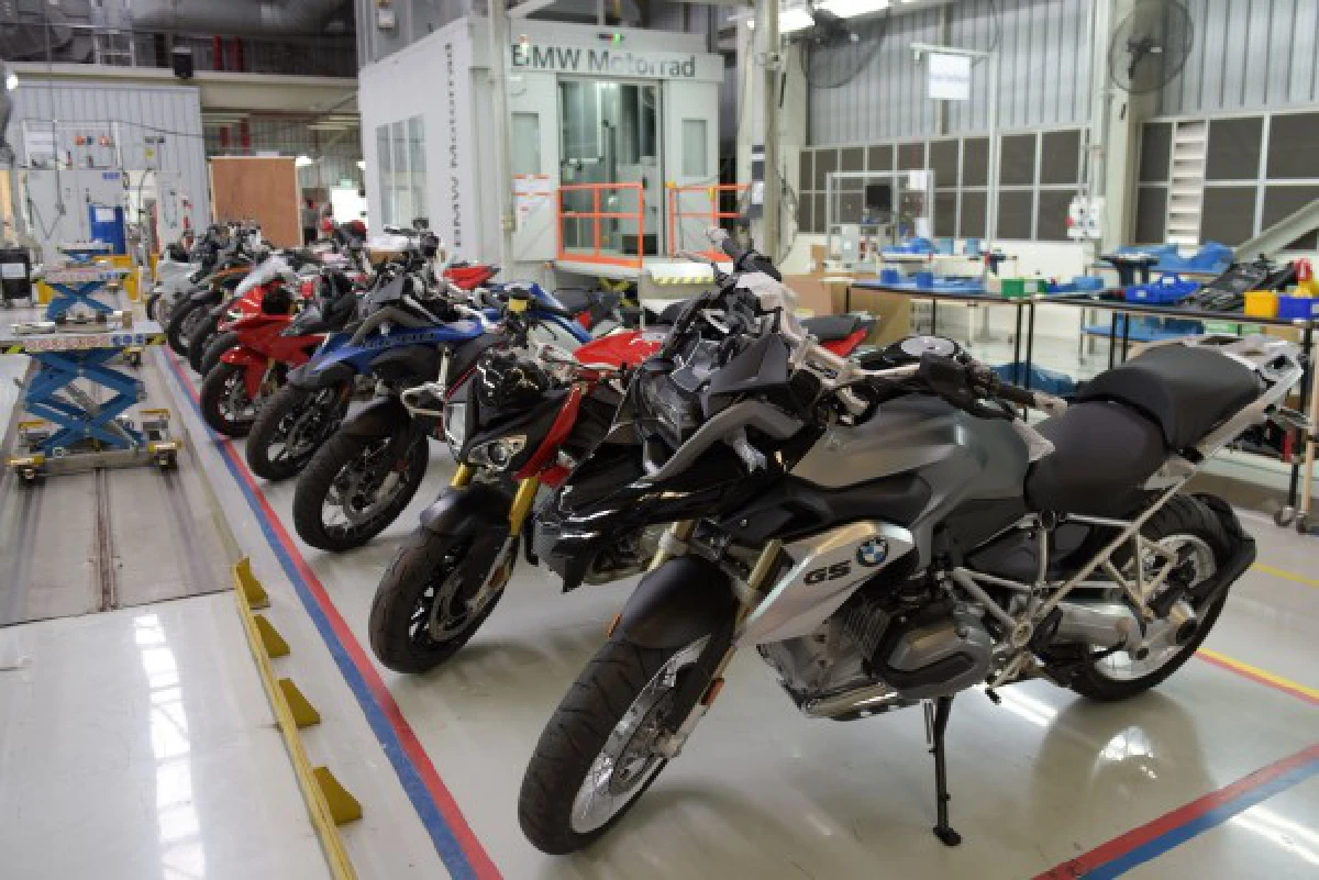 บีเอ็มฯเปิดบิ๊กไบค์ซูเปอร์สปอร์ต "เอสพันอาร์อาร์" ประกอบไทย