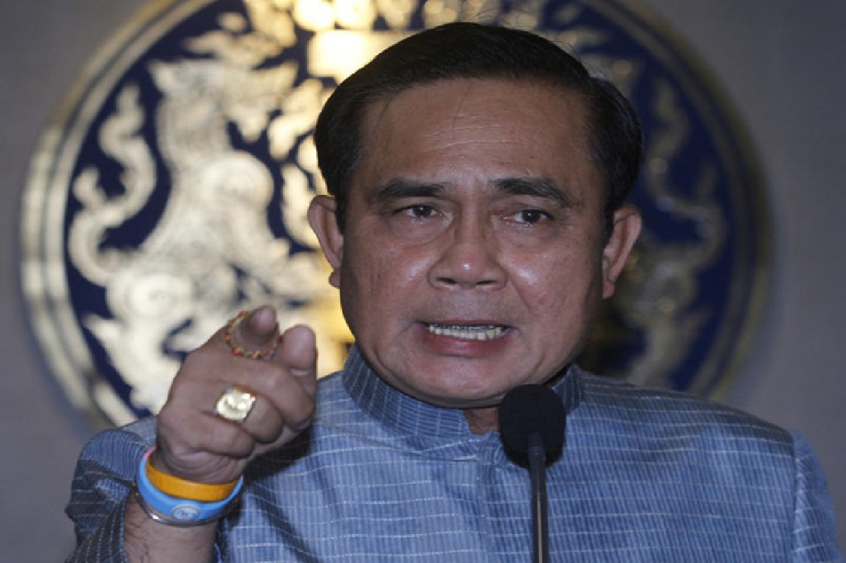 "ประยุทธ์"ยันถอดยศ"ทักษิณ"ทำตามกฎหมาย "ประยุทธ์"ยันถอดยศ"ทักษิณ"ทำตามกฎหมาย