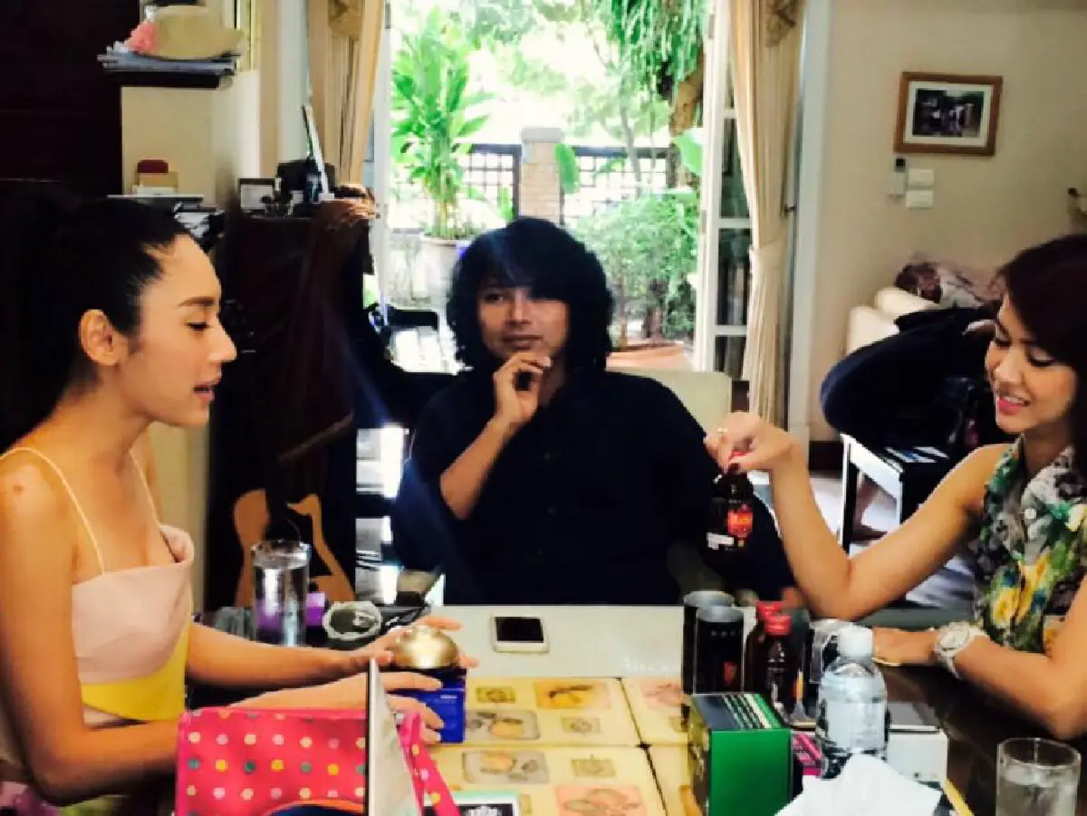 "เสก"เปิดตัว!เครื่องดื่มโลโซ คว้า"น้ำเพชร"เป็นพรีเซนเตอร์