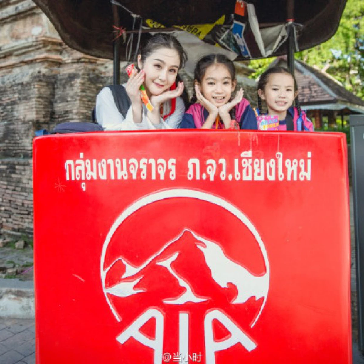 แชร์สนั่น!สาวจีนสวมชุดคล้ายเทพธิดา ถ่ายแบบที่วัดร่องขุ่น ..งามแท้! (ชมภาพ)