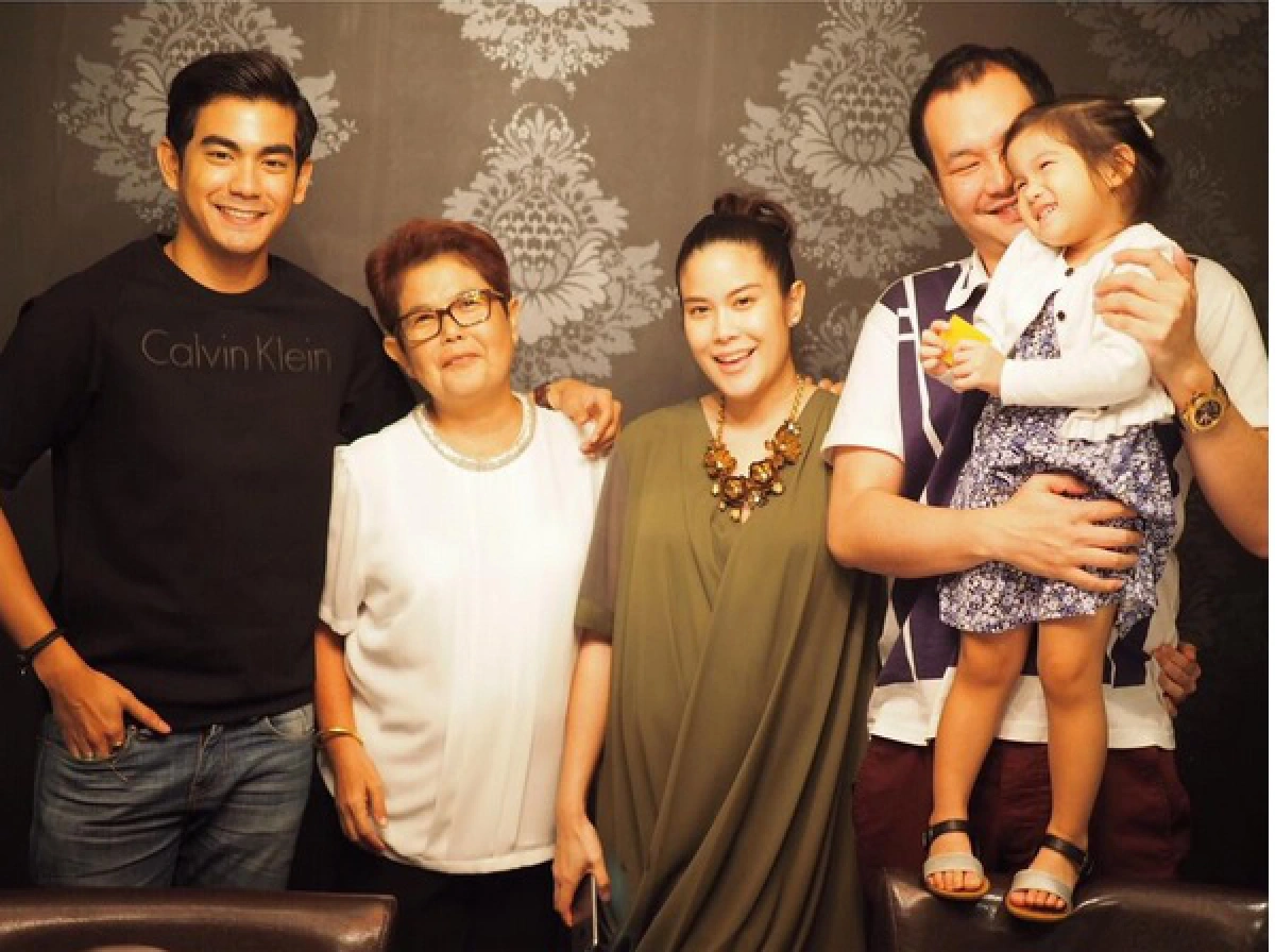ฌอห์ณ จินดาโชติ โพสต์รับขวัญหลานชายคนใหม่!