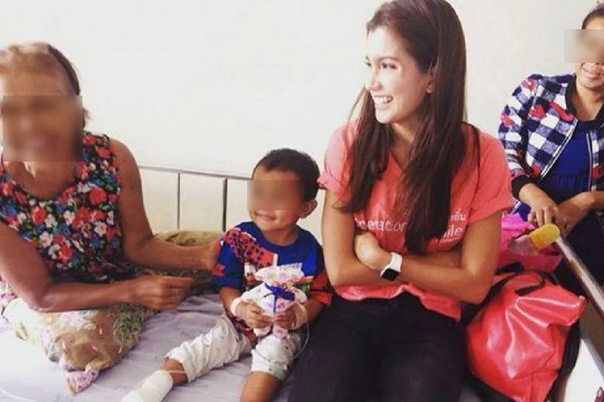 ทำด้วยใจ! ปู ไปรยา เป็นอาสาสมัครมูลนิธิสร้างรอยยิ้ม