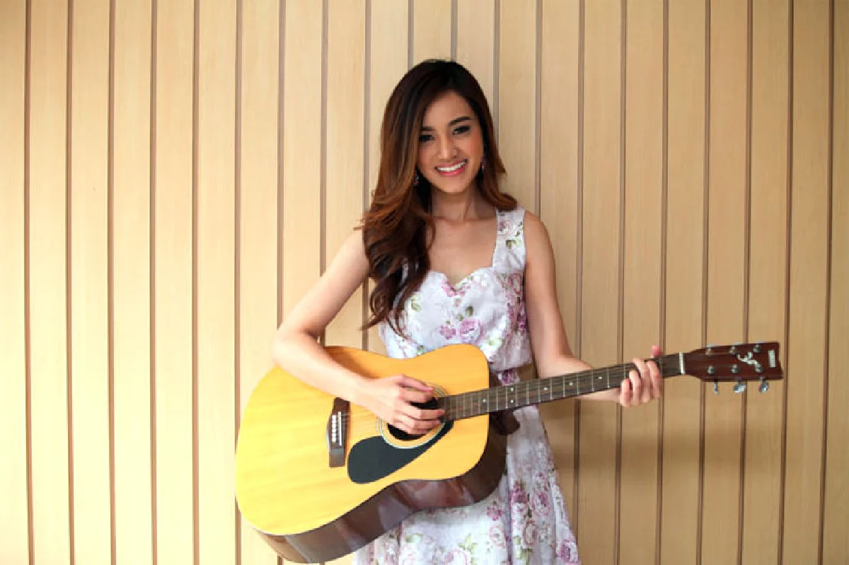 ดนตรี กีตาร์ ความสุขเล็กๆ ของ ศรัณย่า ชุณหศาสตร์