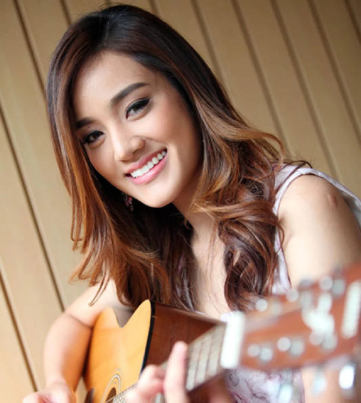 ดนตรี กีตาร์ ความสุขเล็กๆ ของ ศรัณย่า ชุณหศาสตร์