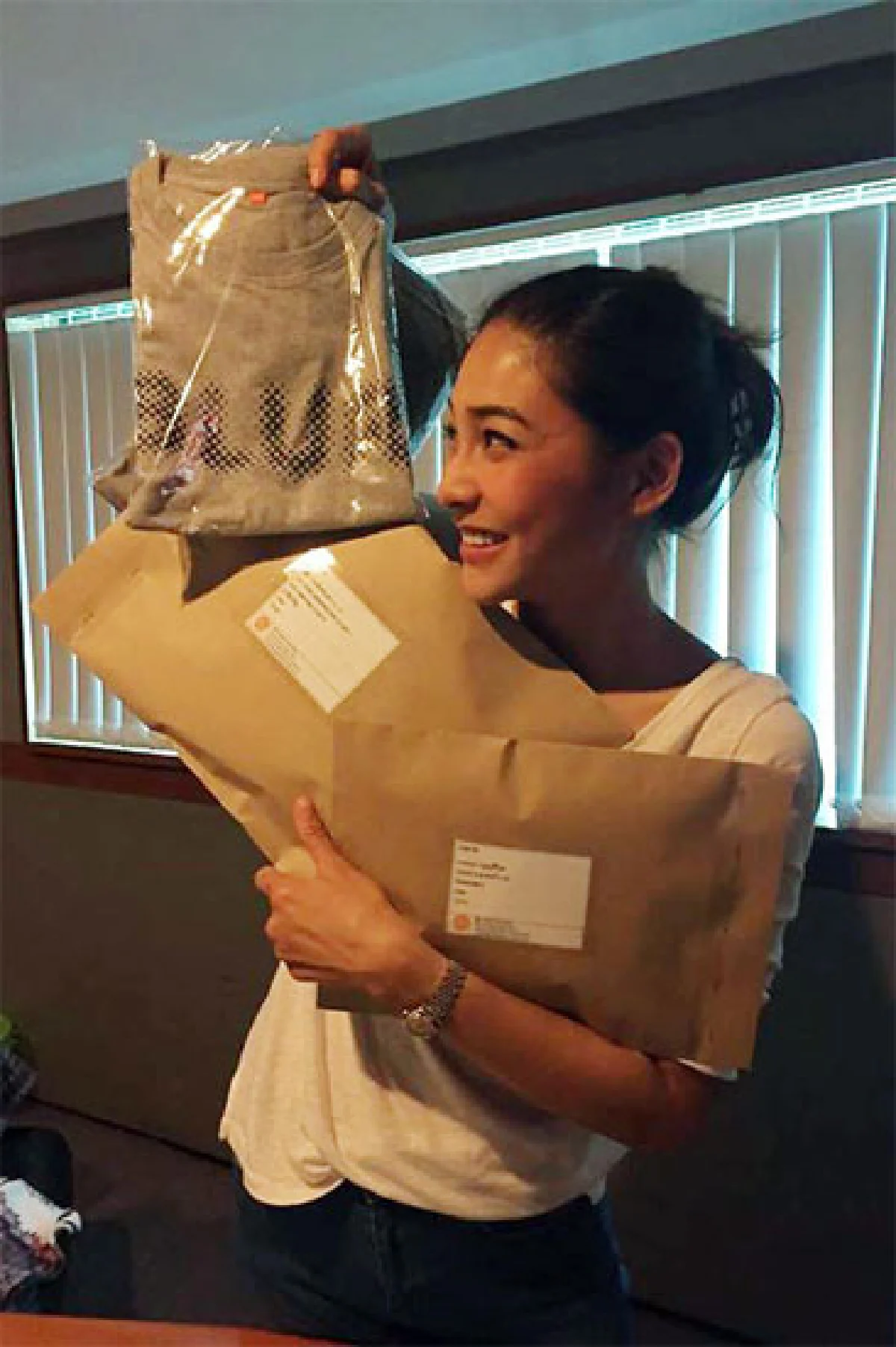 สุภาพร วงษ์ถ้วยทอง เพิ่มคุณค่าให้เสื้อยืด ‘เสื้อบุญ’