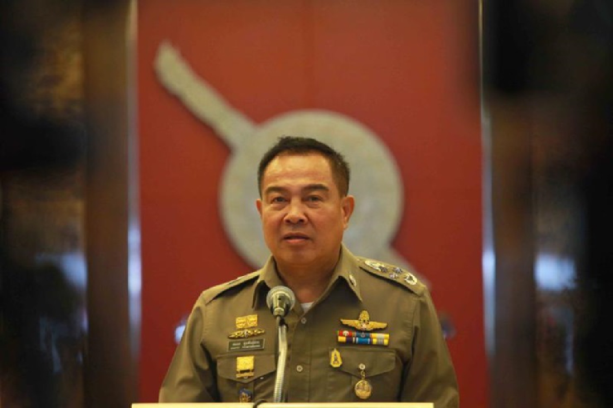 "สมยศ"เชื่อเหตุบึ้มโยงค้ามนุษย์อุยกูร์-ส่ง“จักรทิพย์”บินมาเลย์ "สมยศ"เชื่อเหตุบึ้มโยงค้ามนุษย์อุยกูร์-ส่ง“จักรทิพย์”บินมาเลย์