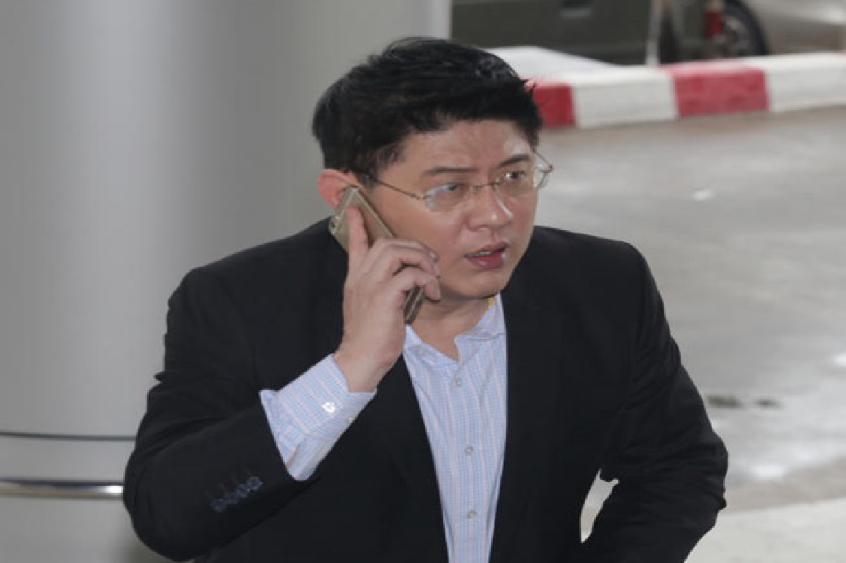 "สรยุทธ"ขึ้นศาลสืบพยานโจทก์คดีไร่ส้ม "สรยุทธ"ขึ้นศาลสืบพยานโจทก์คดีไร่ส้ม