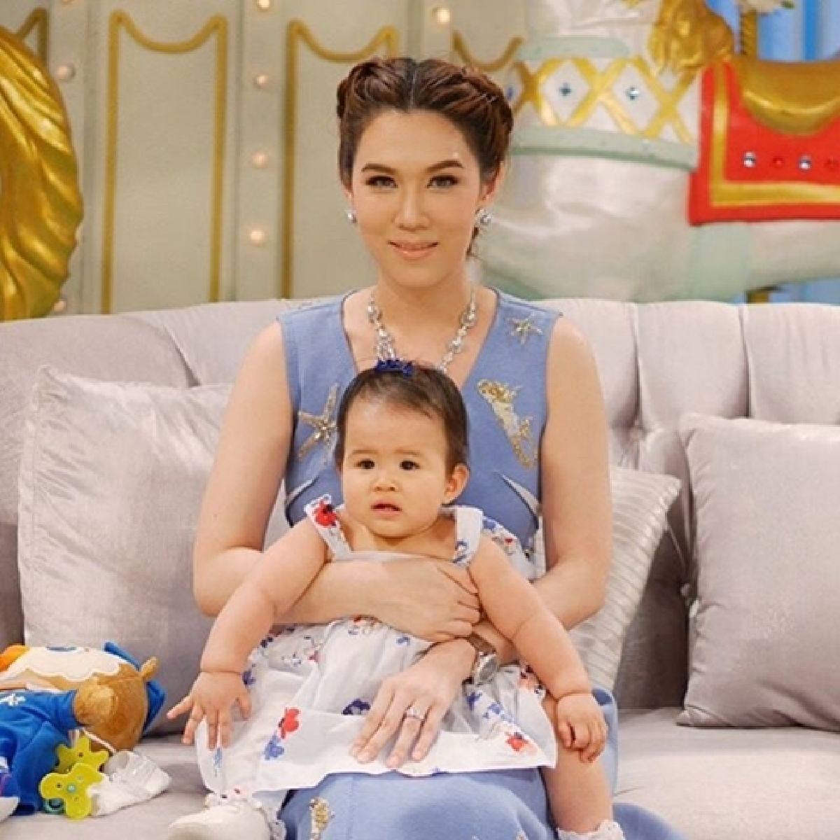 เมย์ โพสต์ขายเสื้อผ้า น้องมายู เจอดราม่าทำไมไม่เอาไปทำบุญ?