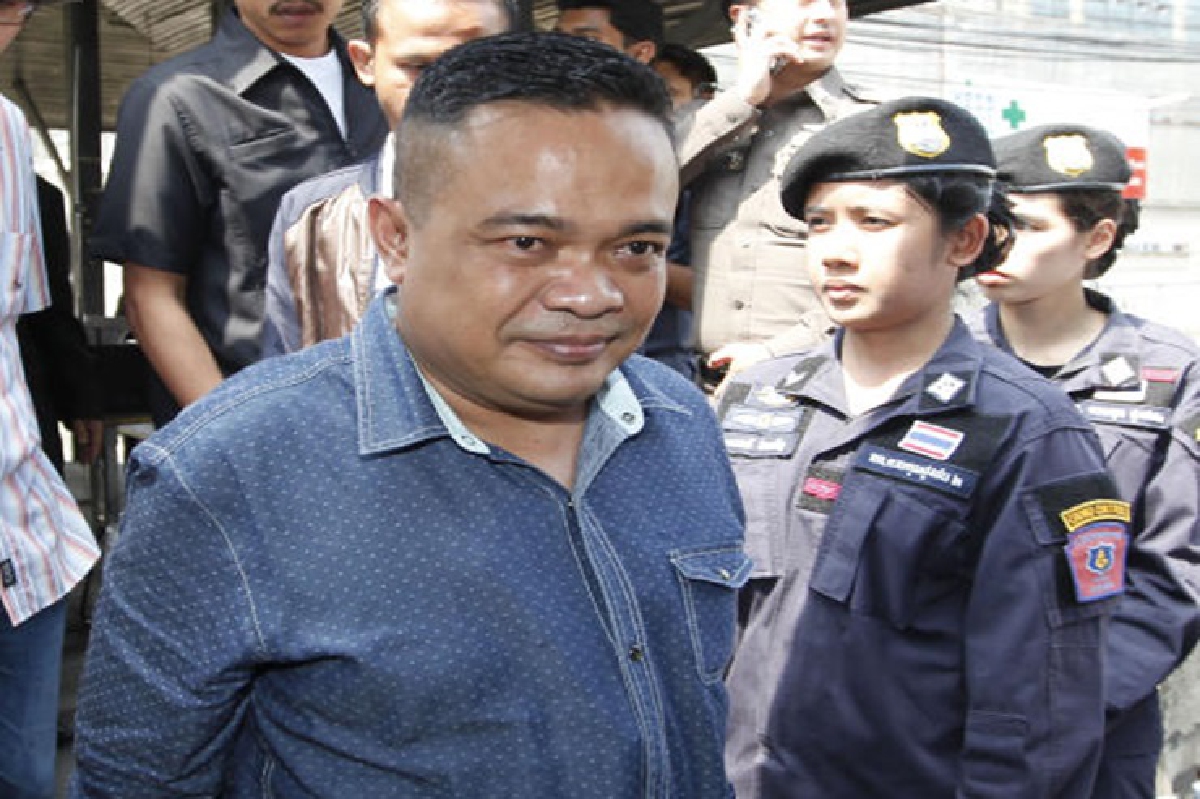 'นปช.-พท.'ปัดร่วมสภาขับเคลื่อน 'นปช.-พท.'ปัดร่วมสภาขับเคลื่อน