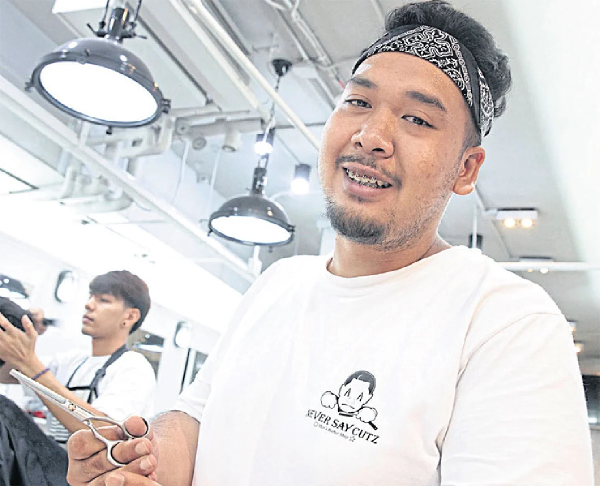 ร้านตัดผม ที่มากกว่าการเสริมหล่อ