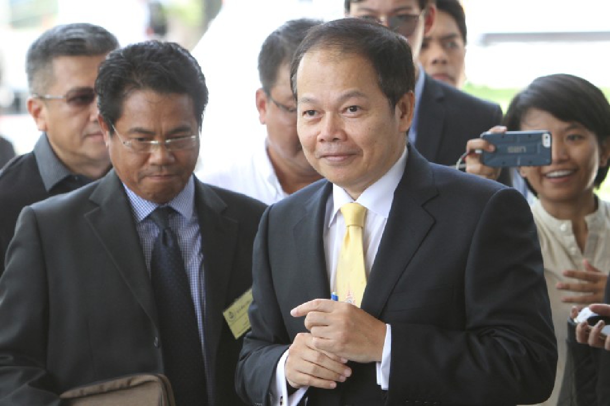 นพดลชงไอเดีย "มหาปรองดอง" ให้ทุกฝ่ายร่วมแก้ขัดแย้ง นพดลชงไอเดีย "มหาปรองดอง" ให้ทุกฝ่ายร่วมแก้ขัดแย้ง