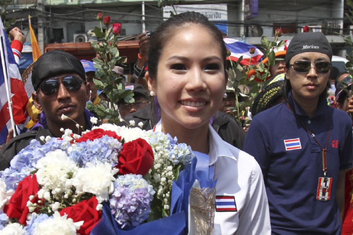 ประเด็นร้อน 21 ก.ย. 58 ประเด็นร้อน 21 ก.ย. 58