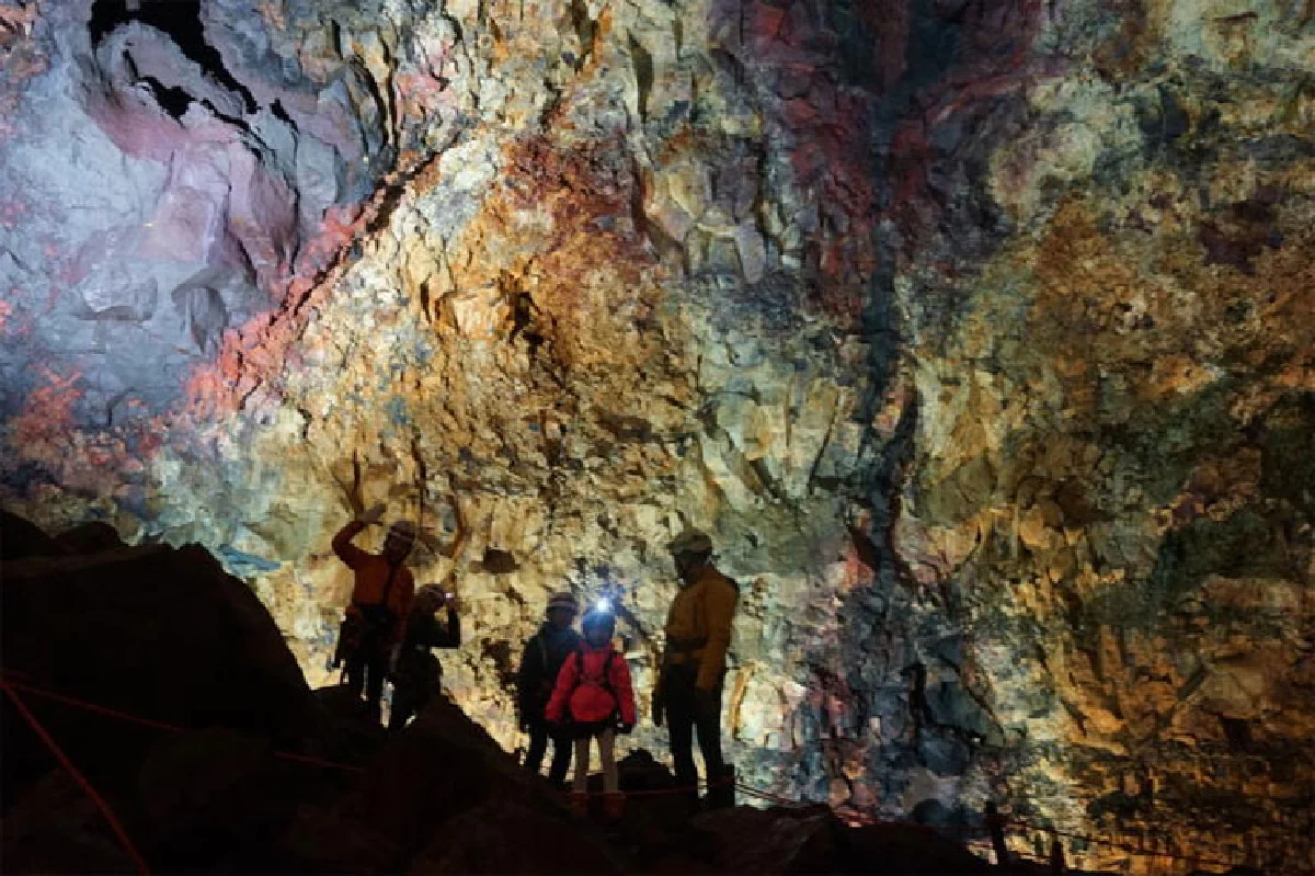 เที่ยวจนได้เรื่อง ศิริธร ธำรงนาวาสวัสดิ์