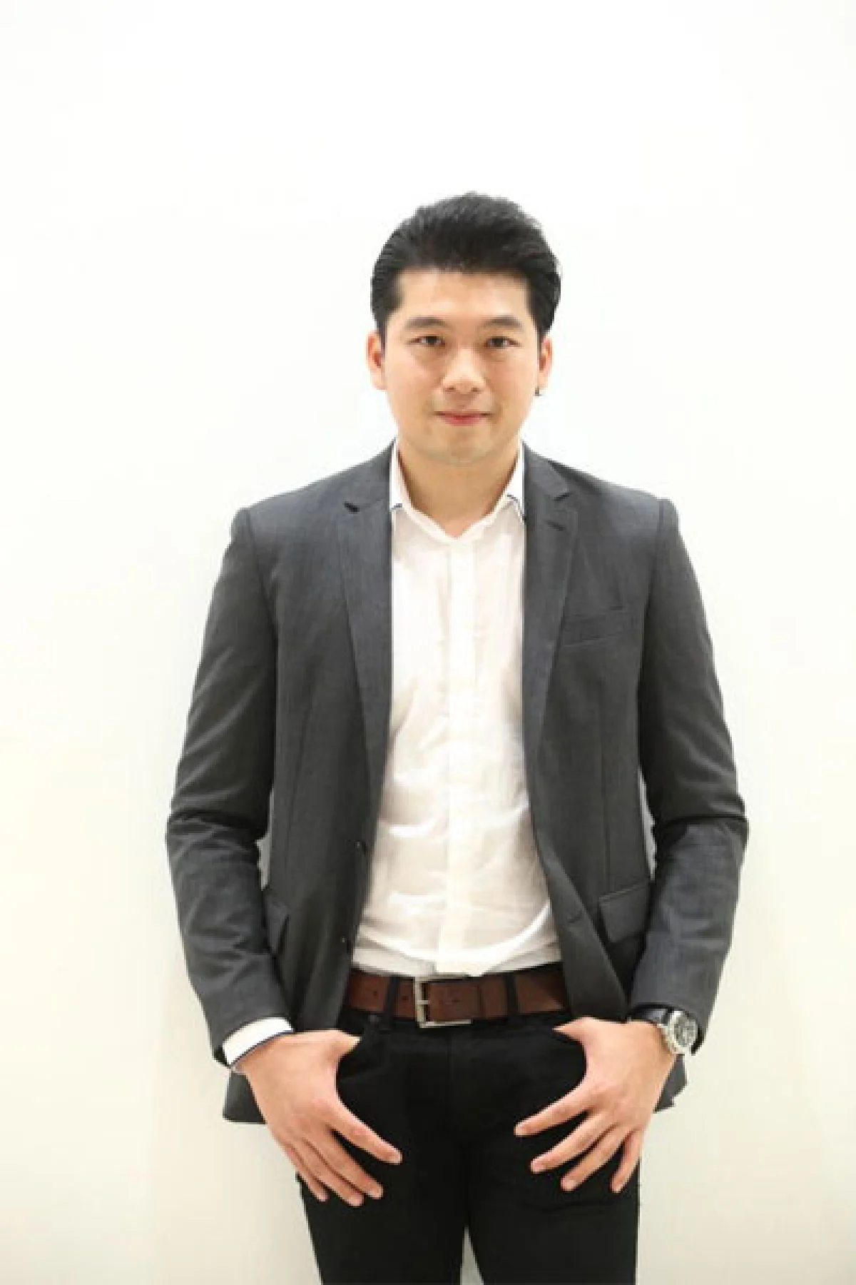นักธุรกิจหนุ่มไฟแรง อรรถพล หรรษาภิรมย์โชค