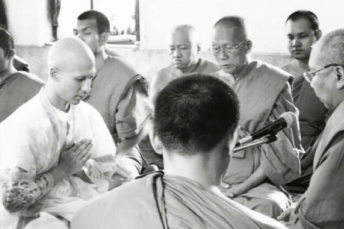 หนุ่มหล่อ ใฝ่ธรรมะ