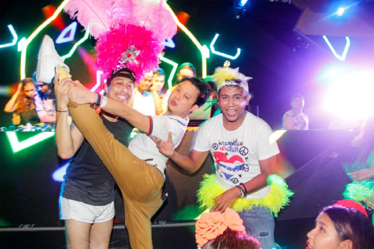 แทรชเชอร์ แบงค็อก เราคือความสนุกสนานและบันเทิง