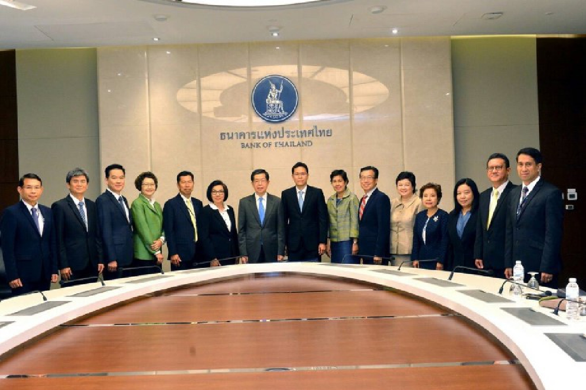 ผู้ว่าการธปท.คนใหม่เข้ารับงานอย่างเป็นทางการ ผู้ว่าการธปท.คนใหม่เข้ารับงานอย่างเป็นทางการ